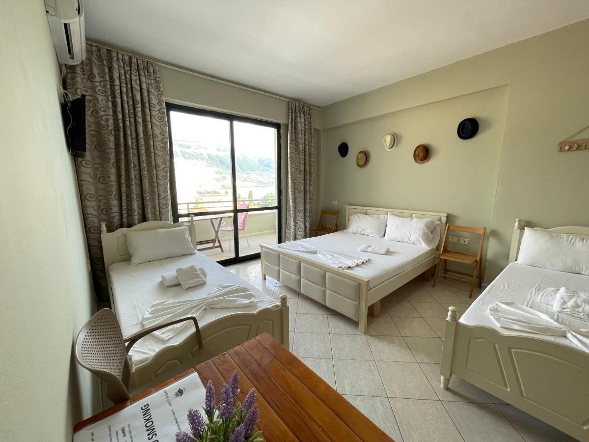 Rias Seaside Apartments Vlorë Buitenkant foto