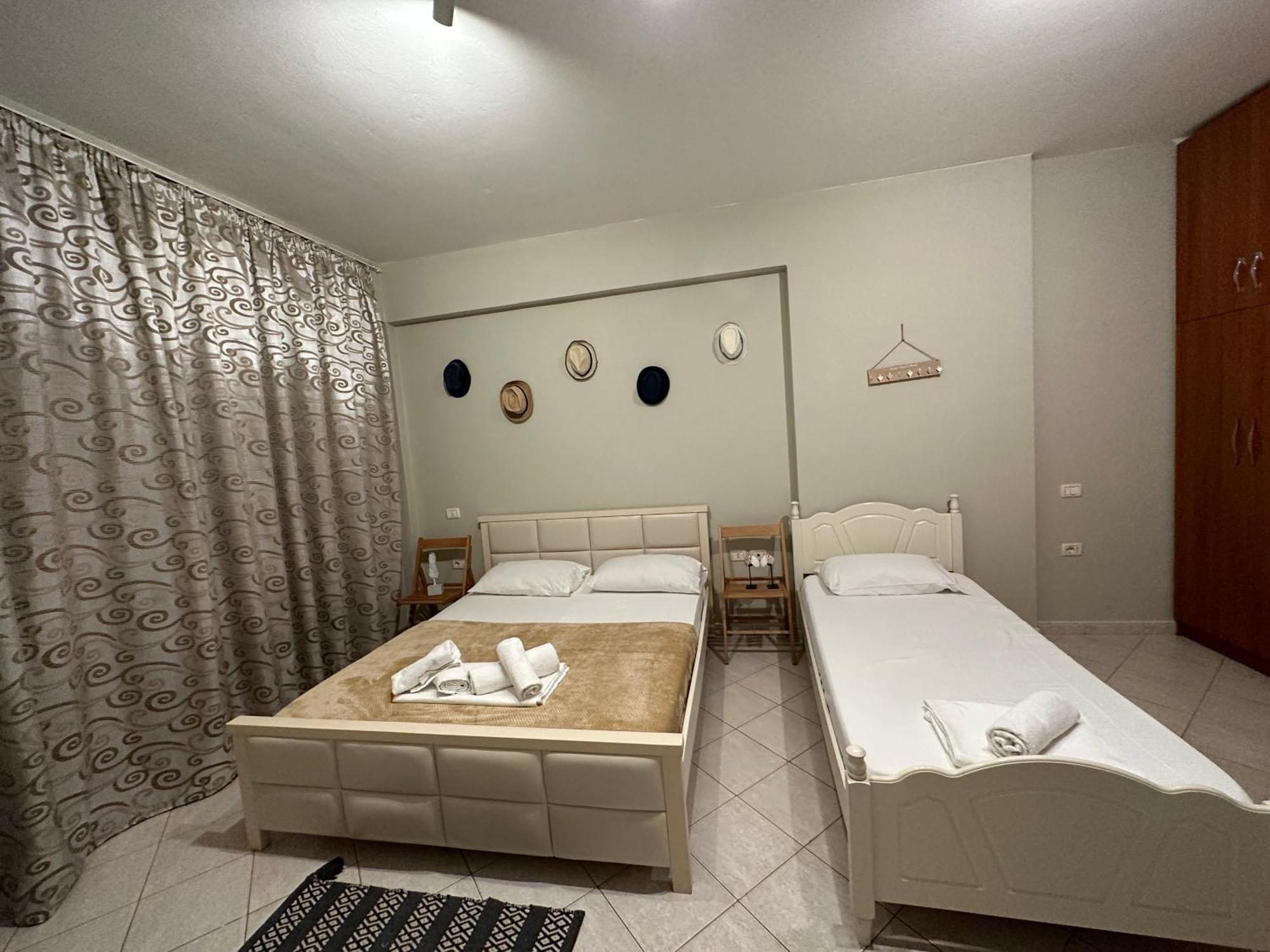 Rias Seaside Apartments Vlorë Buitenkant foto