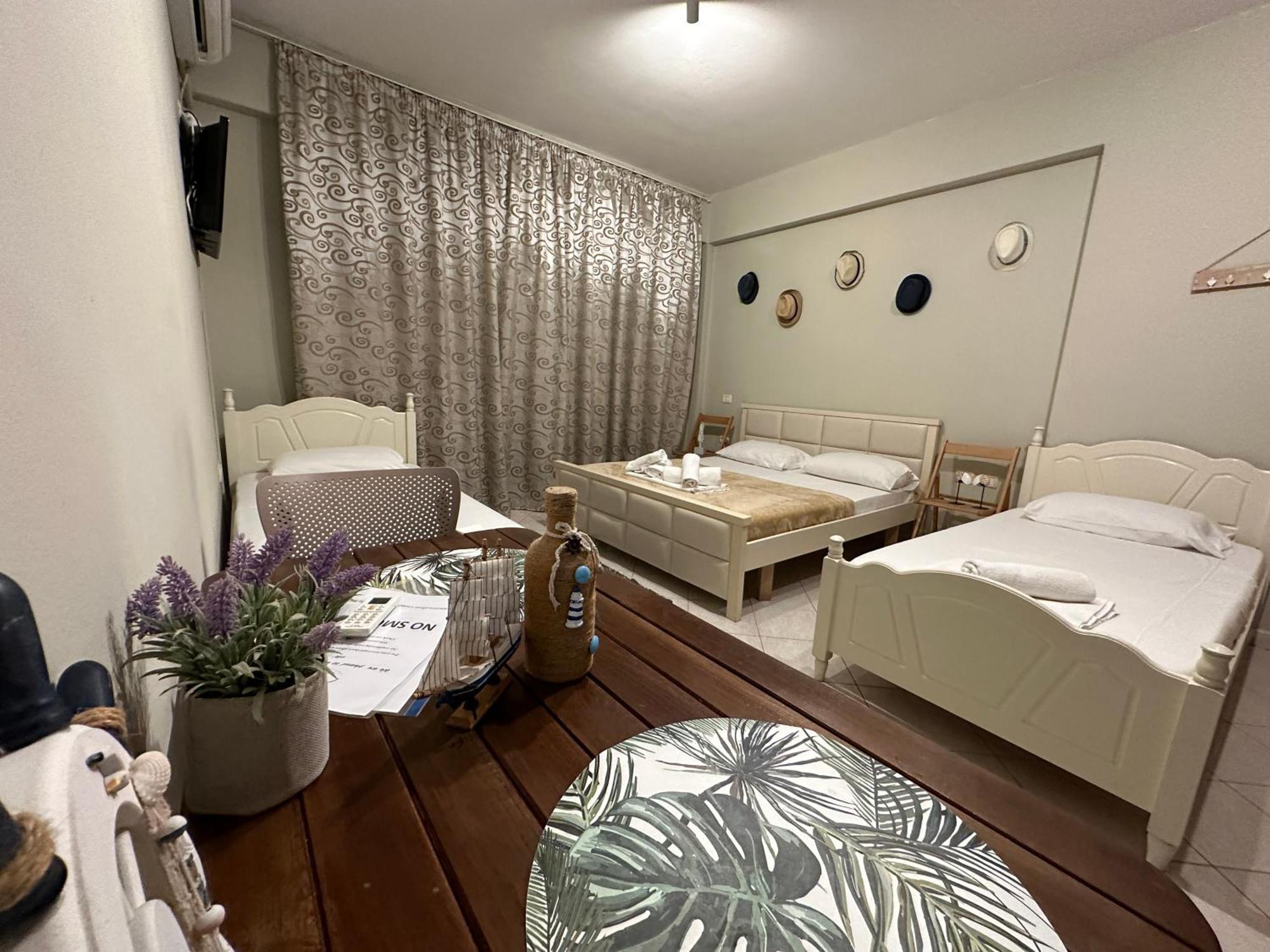 Rias Seaside Apartments Vlorë Buitenkant foto